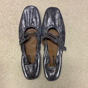 Free People Silver Metallic Flats